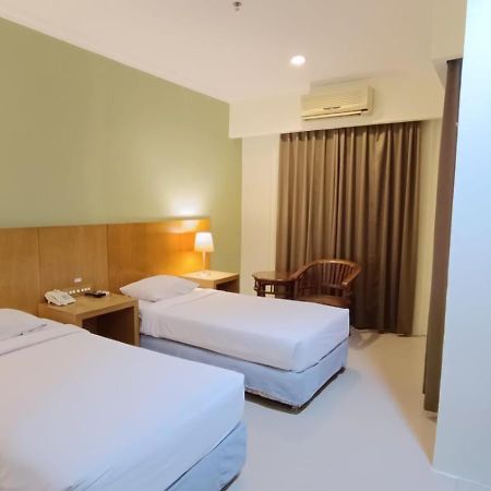 Hotel Wisata Palembang Extérieur photo