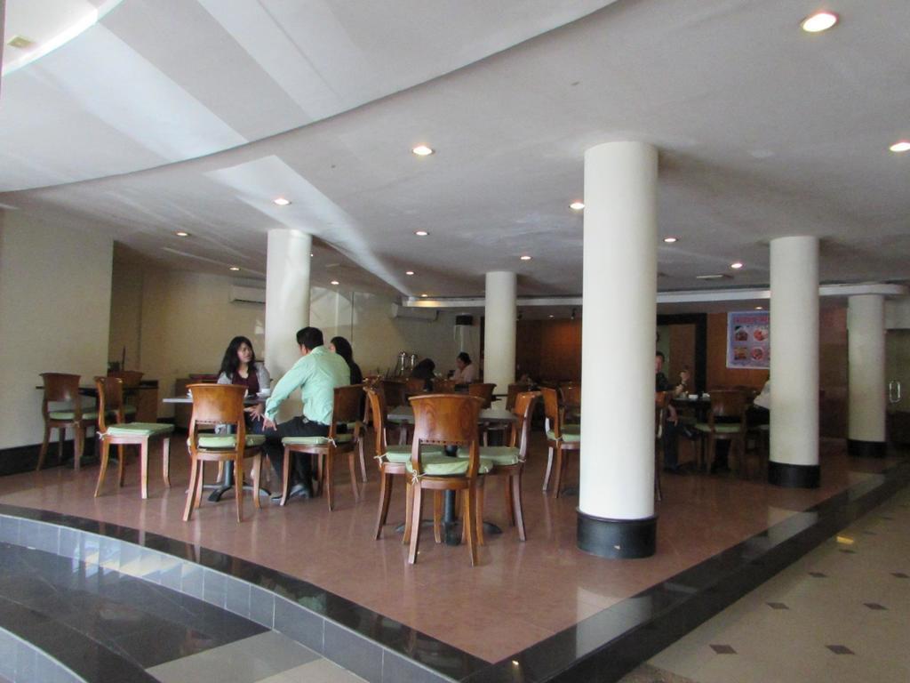 Hotel Wisata Palembang Extérieur photo